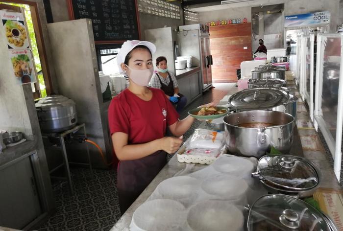 タイ南部の朝ごはんはコレ!「カノムチーン」