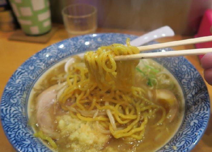 深夜のシメに選んだのはやっぱり味噌ラーメン！札幌「麺屋すずらん」で身も心も温まる♪