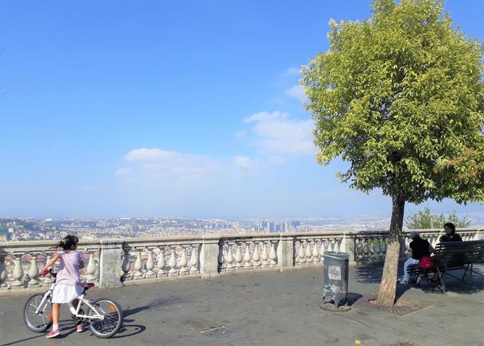 ナポリを一望できる絶景を楽しむ!サンテルモ城と近くの穴場スポットへ行こう