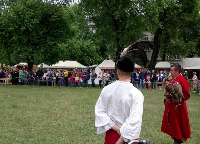 中世にタイムスリップ!?ポーランドの春の訪れを祝うイベント