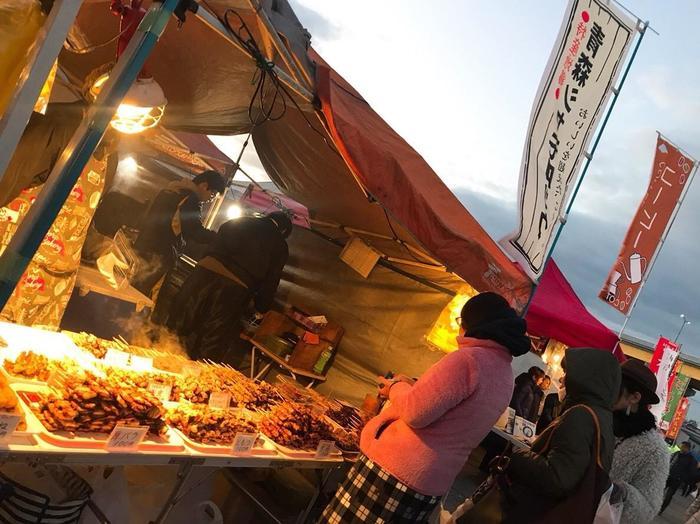 値段よし！雰囲気よし！味よし！三拍子そろった八戸市にある館鼻岩壁朝市