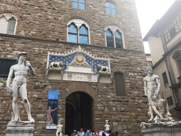 【イタリア】フィレンツェにあるシニョーリア広場はまるで「屋外美術館」