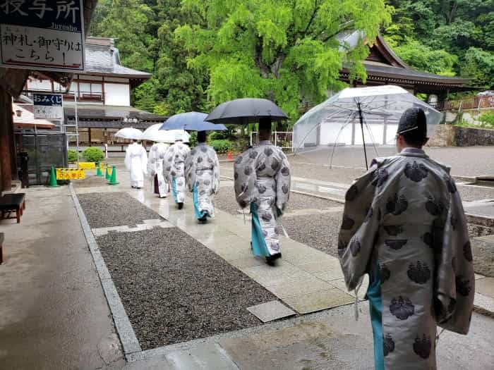 【岡山】桃太郎を祀り、鬼が眠る神社。国宝・本堂拝殿は全国唯一の様式