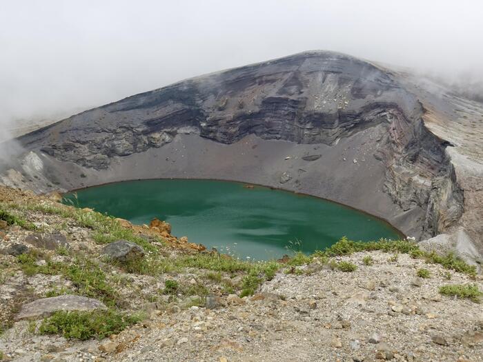 【日本百名山】7座目は御釜を眺めながら楽々登山・蔵王山（山形県）