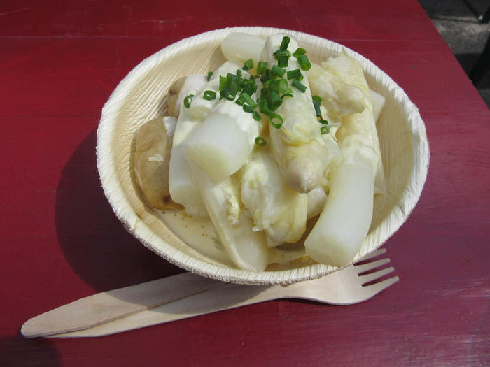 ドイツで人気のある食べ物ホワイトアスパラガス！