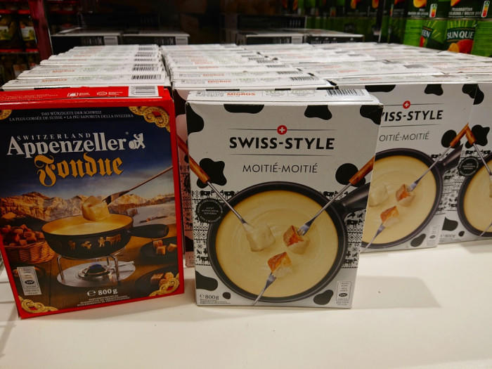 スイスの伝統料理、チーズフォンデュの世界