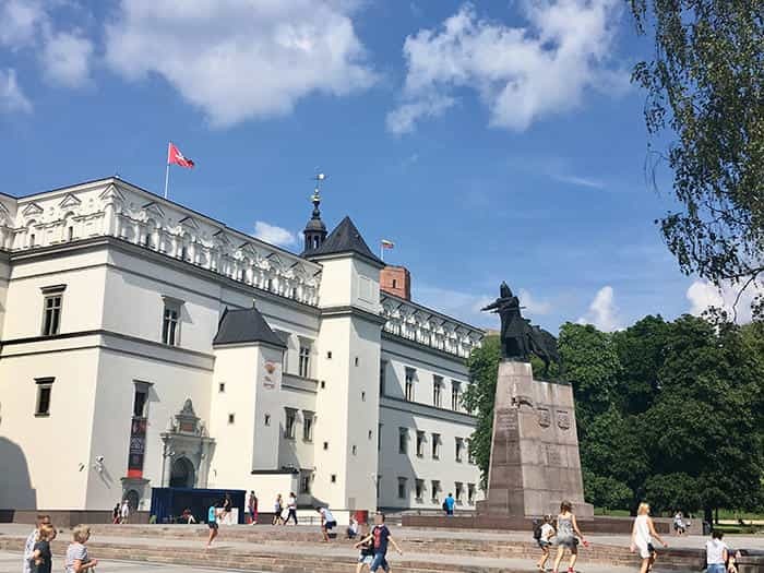 琥珀の道が繋ぐ!ポーランド・ロシア・リトアニアの美しい街々の魅力とは?
