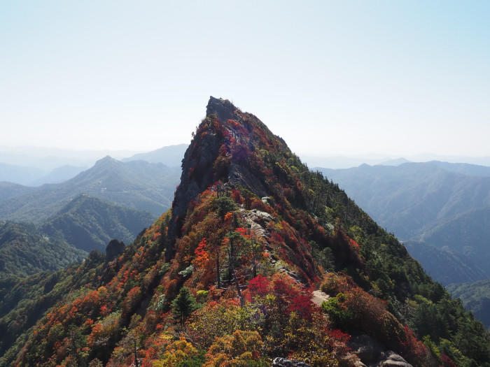 【愛媛県】西日本最高峰、紅葉の石鎚山と土小屋テラスの絶品ジビエコロッケを紹介♪