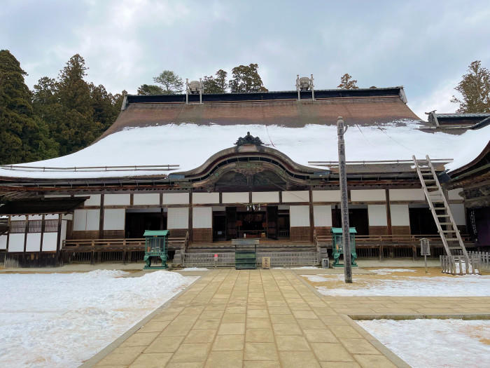 日帰り可能！冬に訪れた初めての高野山で行くべきスポット・魅力を徹底解説します。