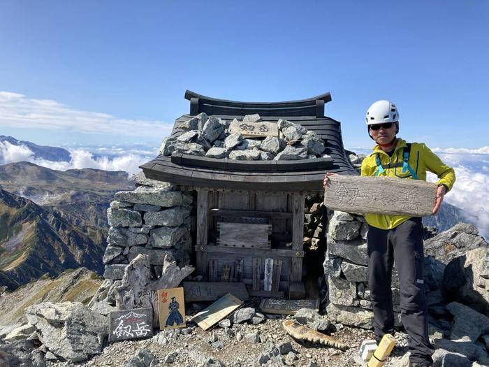 【岩稜登山】岩と雪の殿堂「剱岳」と「立山三山」縦走の山旅