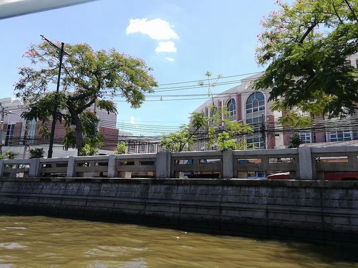【タイランド徘徊日記】電動ボートでバンコクの運河を行く