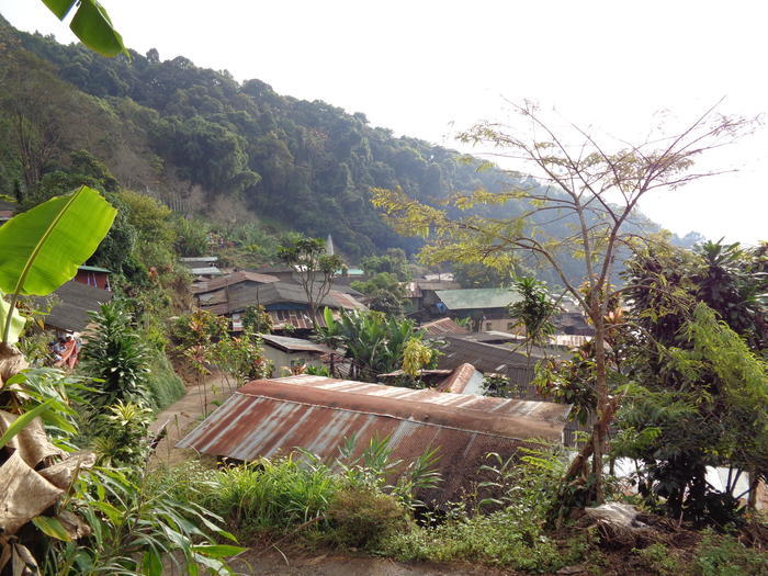 【タイ】バーン・ドイプイは山岳民族モンの村！実は見所の多いスポット