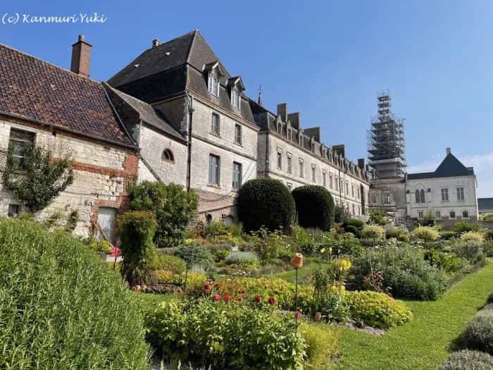 「フランス人の好きな村」モントルイユの楽しみ方