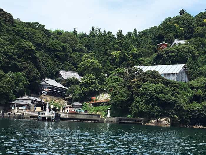 琵琶湖で最も神秘的な場所といえば・・・パワースポット「沖の白石」