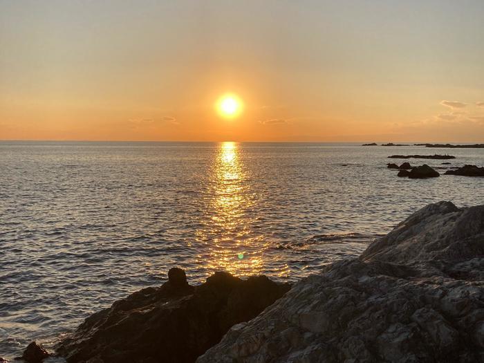 【湘南】夕日を見るなら冬がいい！わたしがおすすめする夕暮れ時がすてきな海岸3選