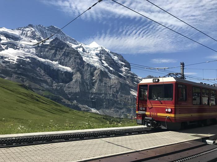 モンブランにマッターホルン!スイス3大名峰での絶景ハイキングに感動しました!