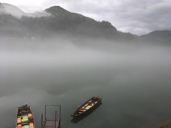 思わず写真に撮りたくなる秘境！「霧幻峡の渡し舟」