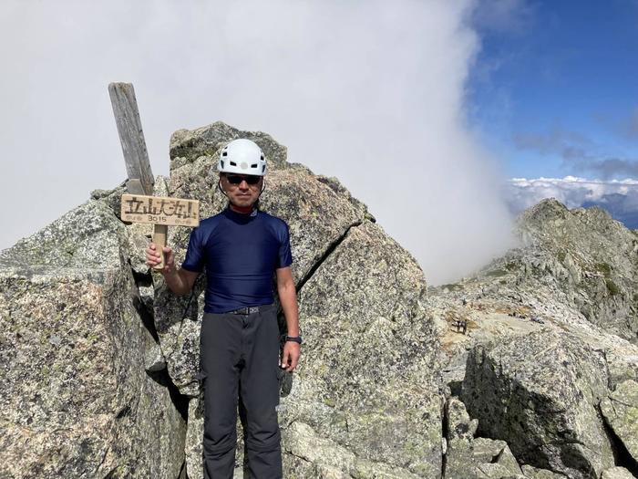 【岩稜登山】岩と雪の殿堂「剱岳」と「立山三山」縦走の山旅