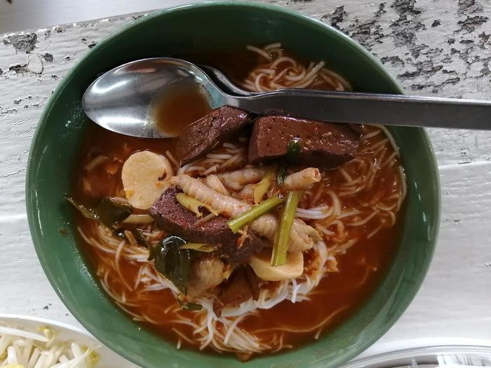 タイ南部の朝ごはんはコレ!「カノムチーン」