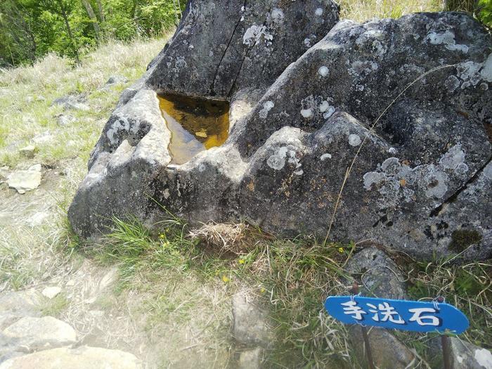 【岩稜登山】山梨の「乾徳山」山頂から360度のパノラマと岩登り体験