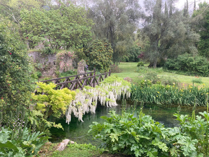 世界で最も美しくロマンチックな庭園 ニンファ庭園と、あわせて訪れたい中世の街セルモネータ
