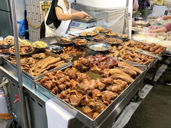 台北で立ち寄りたい、エネルギー溢れる朝市！