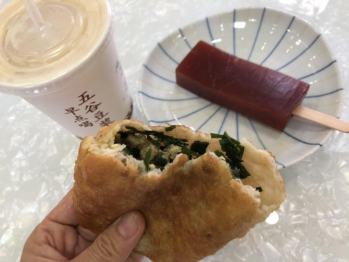 上海の朝ごはんは街角のローカルフードで決まり！