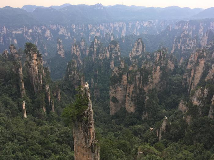 毛沢東の出身地としても知られる中国・湖南省の絶景「武陵源」と「鳳凰古城」に行ってきました！