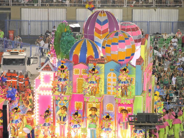 もうこれでブラジルだって怖くない！憧れのリオのカーニバルに行って一生の思い出を作ろう！！