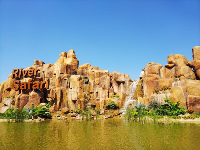 ダナン・ホイアンにある天空の遊園地や自然あふれるテーマパーク!突然現れるゴールデンブリッジとは?