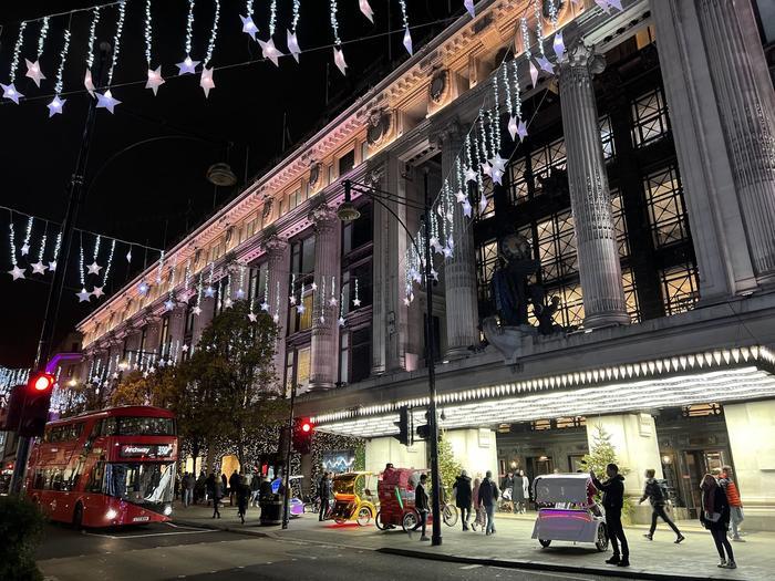 街中が煌めく！ロンドンのホリデーシーズンを楽しむならココ！