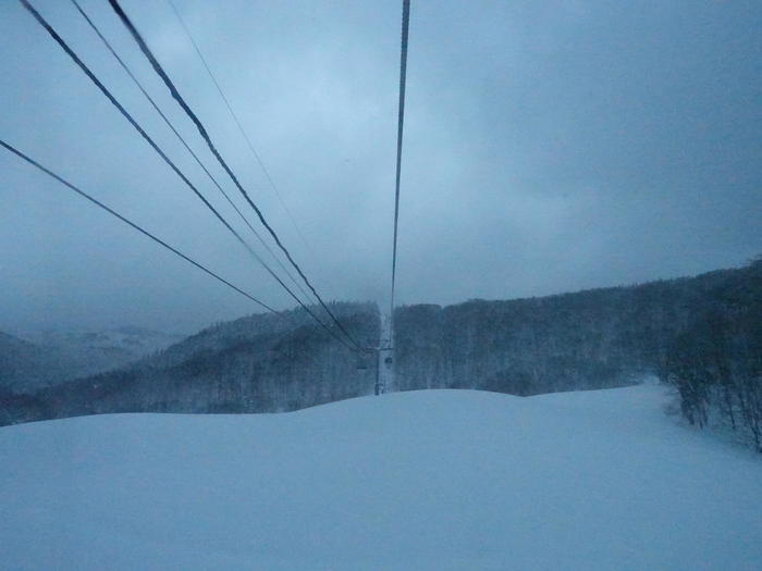 【秋田】日本三大樹氷「森吉山」で見上げる雪の造形美