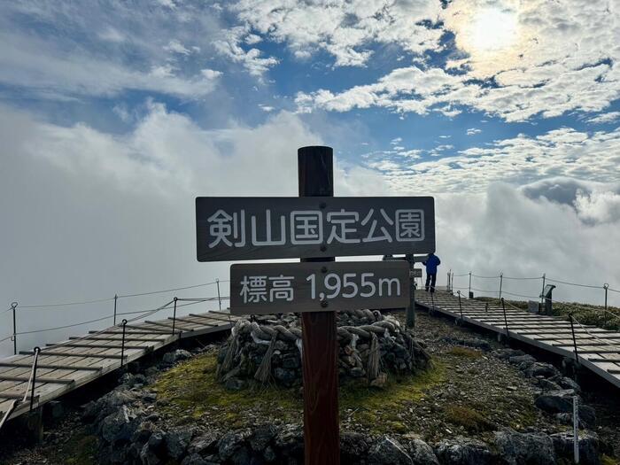 【日本百名山】23座目は天空の絶景ロードを見たくて剣山へ（徳島県）