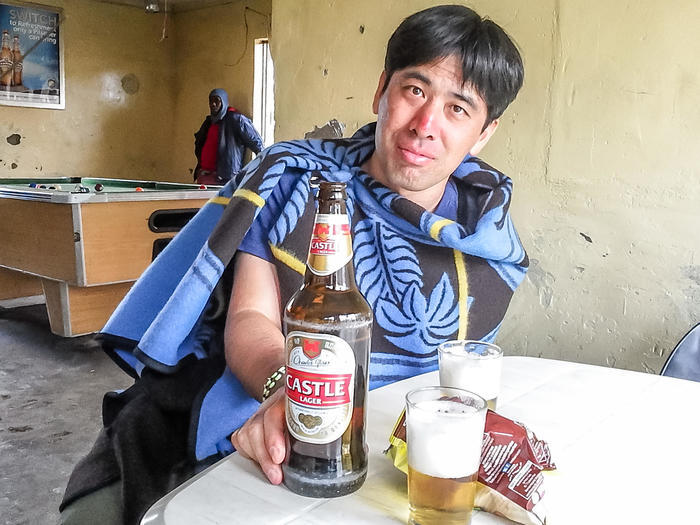 ロバに揺られて酔いどれツアー!レソト王国のドンキーパブツアー体験記