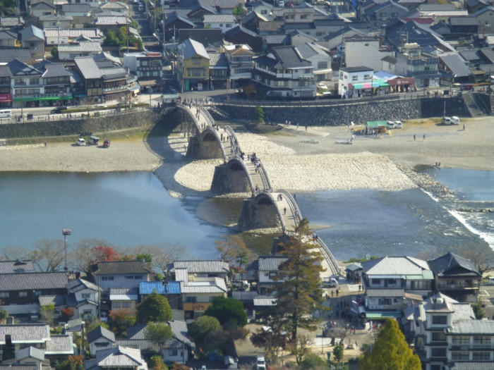 【山口】錦帯橋と岩国城 驚異の木造5連アーチ橋をあらゆる角度から楽しもう！