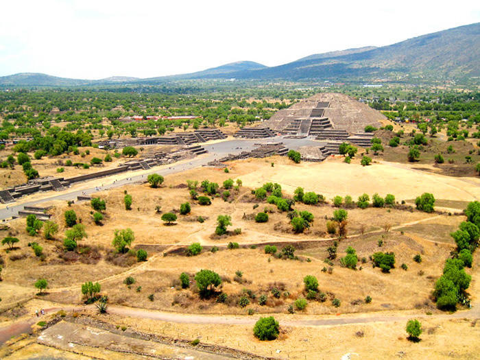 世界一の登れる巨大ピラミッド!メキシコの世界遺産テオティワカンで頂上から壮大な景色を一望しよう!