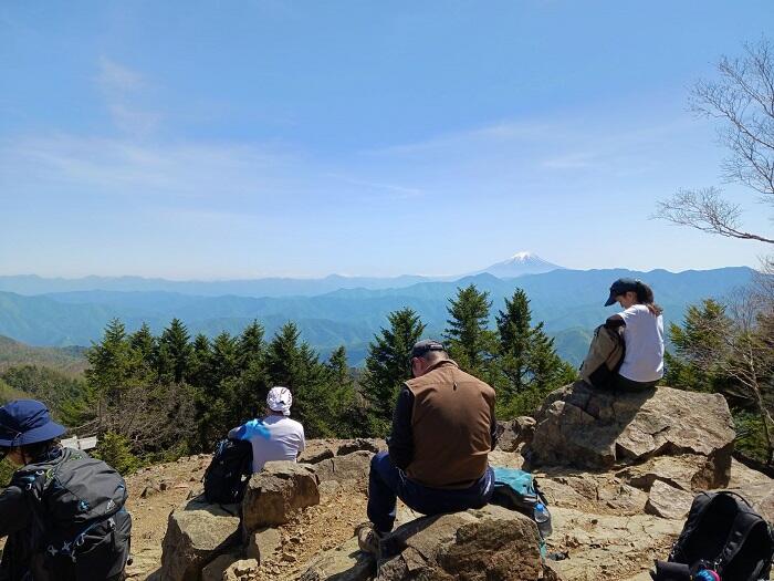 【鬼滅ファンに人気の聖地】東京都最高峰の百名山『雲取山』に新緑登山2024！！