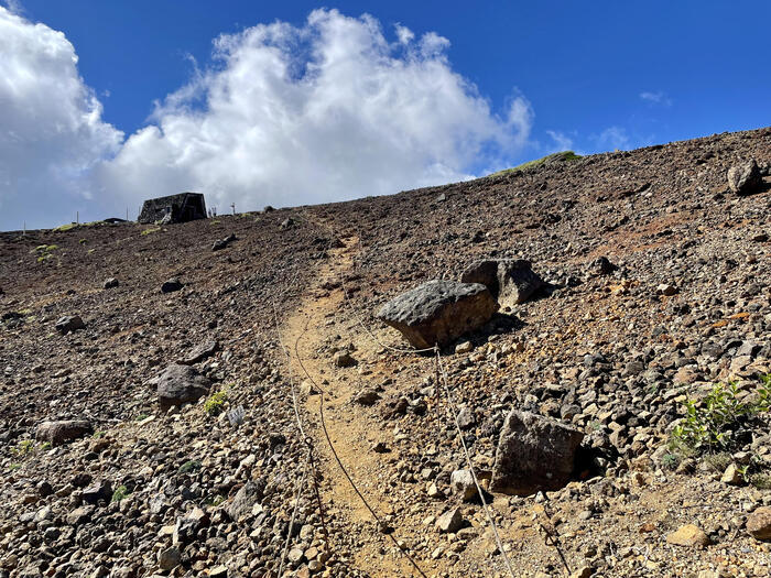 【日本百名山】7座目は御釜を眺めながら楽々登山・蔵王山（山形県）