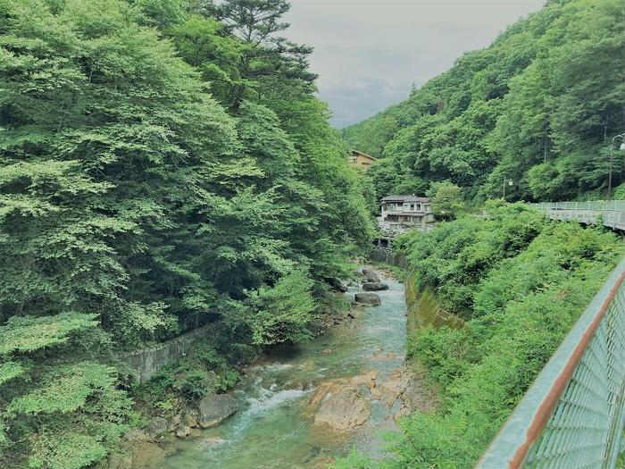 自然と水の綺麗な温泉郷　群馬県・四万温泉