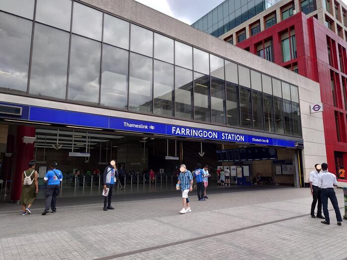 ハブ駅として再注目!ロンドン、ファリンドン駅