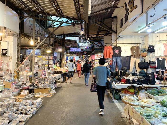 台北で立ち寄りたい、エネルギー溢れる朝市！