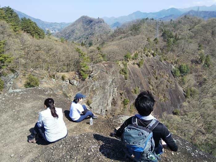 【お花見登山】桜満開のお伊勢山から岩殿山を縦走する日帰り山旅