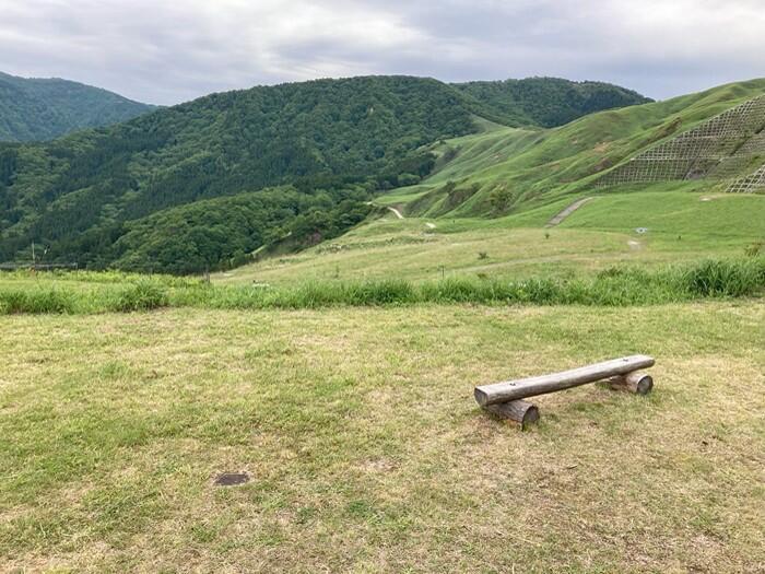 兵庫県の最高峰 氷ノ山を望む棚田とハチ高原オートキャンプ場で自然に浸る