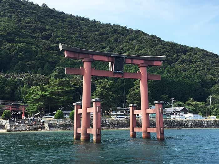 琵琶湖で最も神秘的な場所といえば・・・パワースポット「沖の白石」