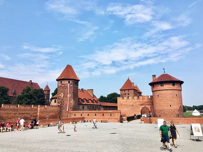 琥珀の道が繋ぐ！ポーランド・ロシア・リトアニアの美しい街々の魅力とは？