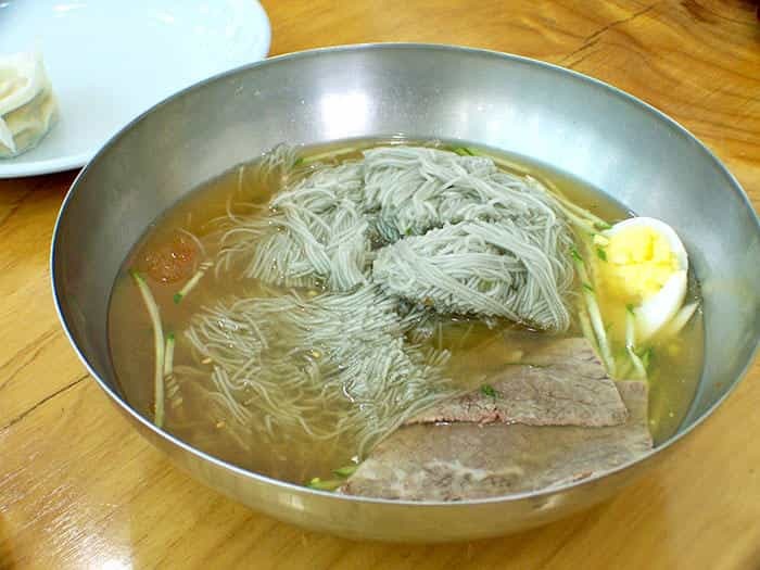 【韓国】冷麺って美味しいの?好みが分かれる本場の味とは?