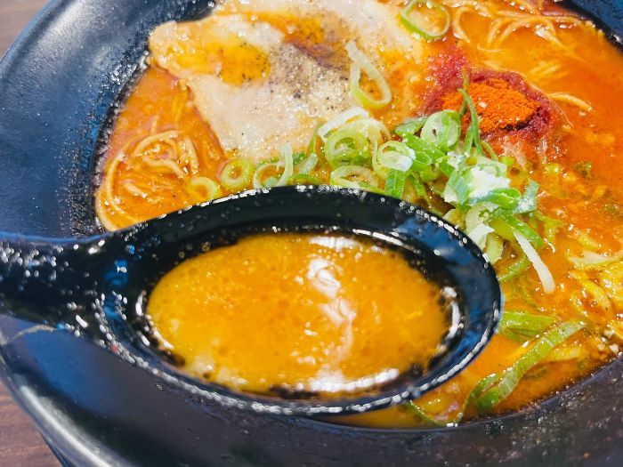 【熊本市西区】汗をかきがら刺激的なラーメンを。「らーめん食堂　ろくの家　熊本二本木店」に行ってきました。