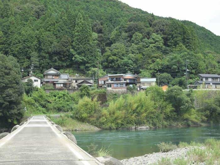 実際よく沈む？ 四万十川の沈下橋とは～おすすめの沈下橋3選付き～