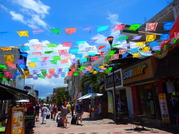 【メキシコ】一生に一度は行きたい世界の絶景!ダイバーの聖地、透明度抜群のセノーテダイビング!