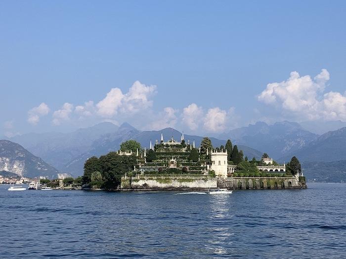 イタリアの湖水地方・マッジョーレ湖をご紹介